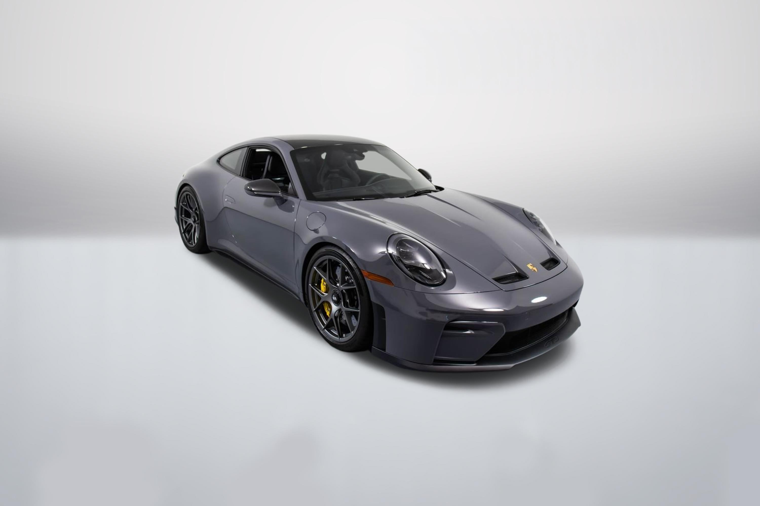 GT3 Coupe w/Touring Package